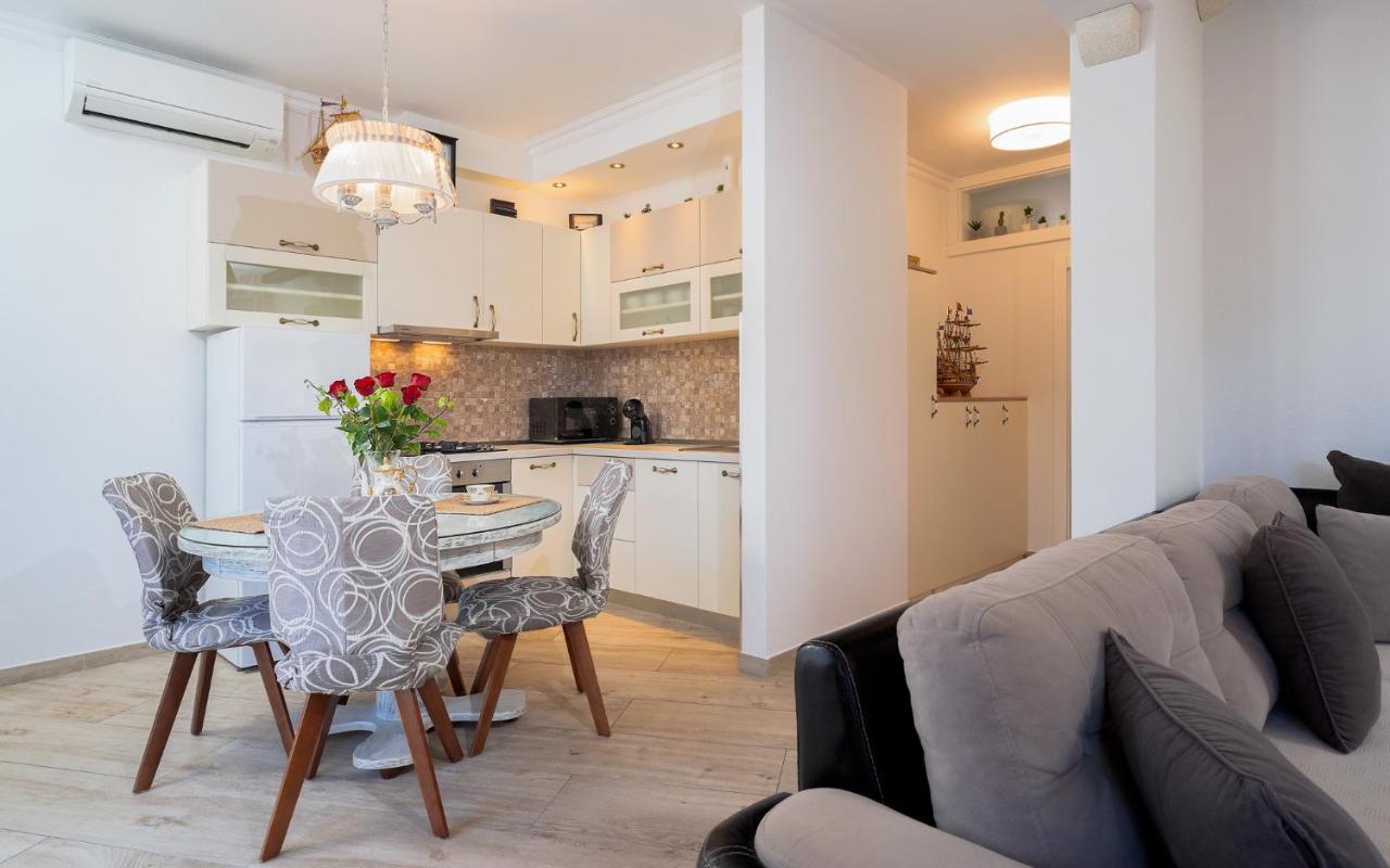 Villa Capitis In The Center- Luxury Apartment With Swimming Pool Hvar Town Exterior foto
